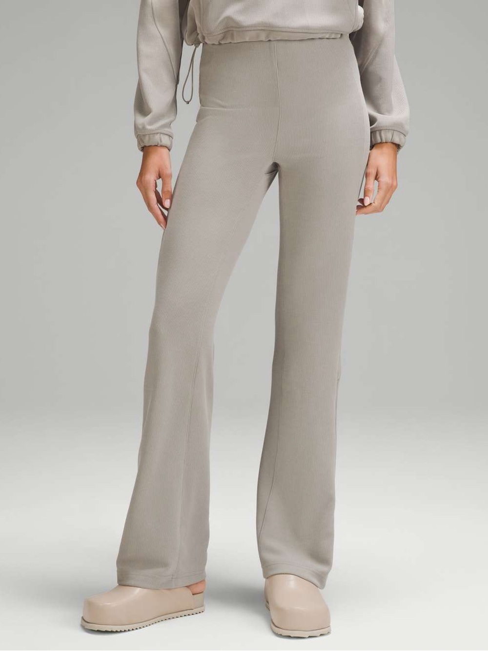NWT Lululemon Brushed Softstreme Rib Zip Flare 32.5” Riverstone Size 6